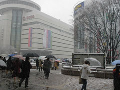 雪の大宮駅